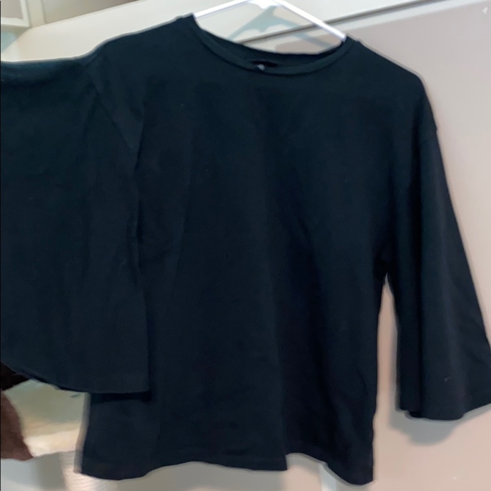 Flowy sleeves black elegant shirt